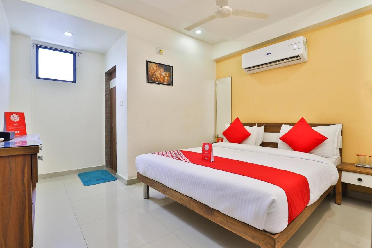 Oyo 15417 Red Rose Hotel Batwa Ngoại thất bức ảnh