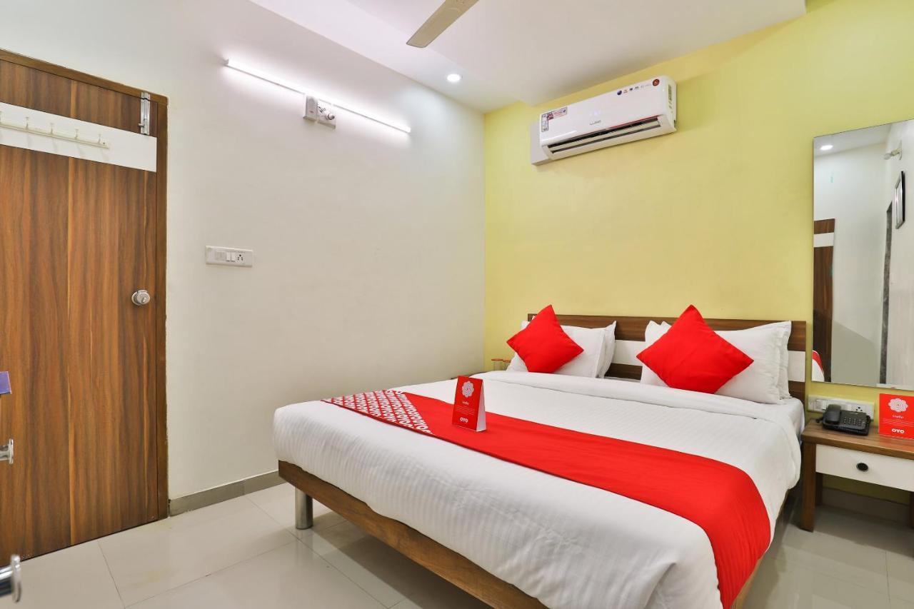 Oyo 15417 Red Rose Hotel Batwa Ngoại thất bức ảnh