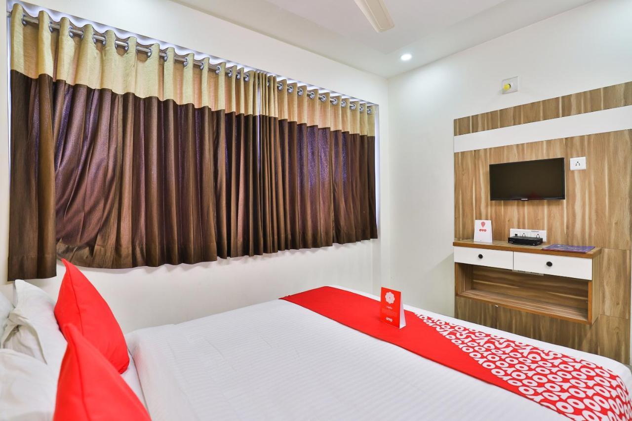 Oyo 15417 Red Rose Hotel Batwa Ngoại thất bức ảnh