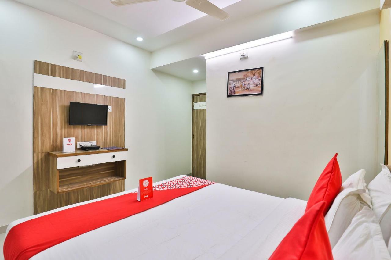 Oyo 15417 Red Rose Hotel Batwa Ngoại thất bức ảnh