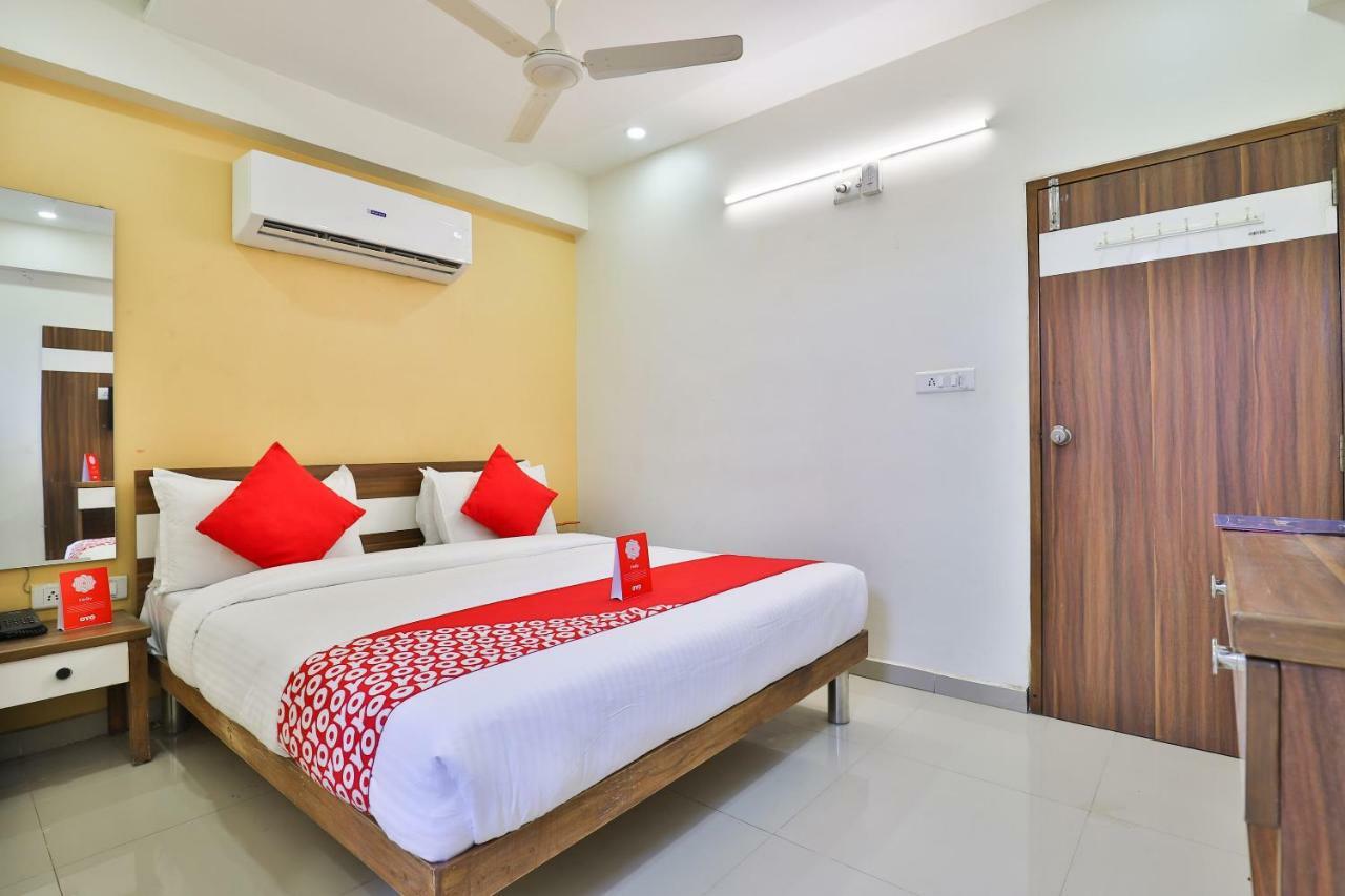 Oyo 15417 Red Rose Hotel Batwa Ngoại thất bức ảnh