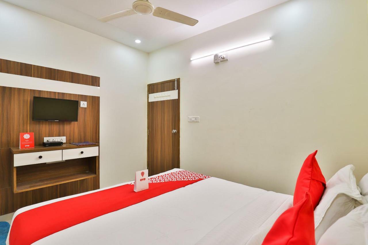 Oyo 15417 Red Rose Hotel Batwa Ngoại thất bức ảnh